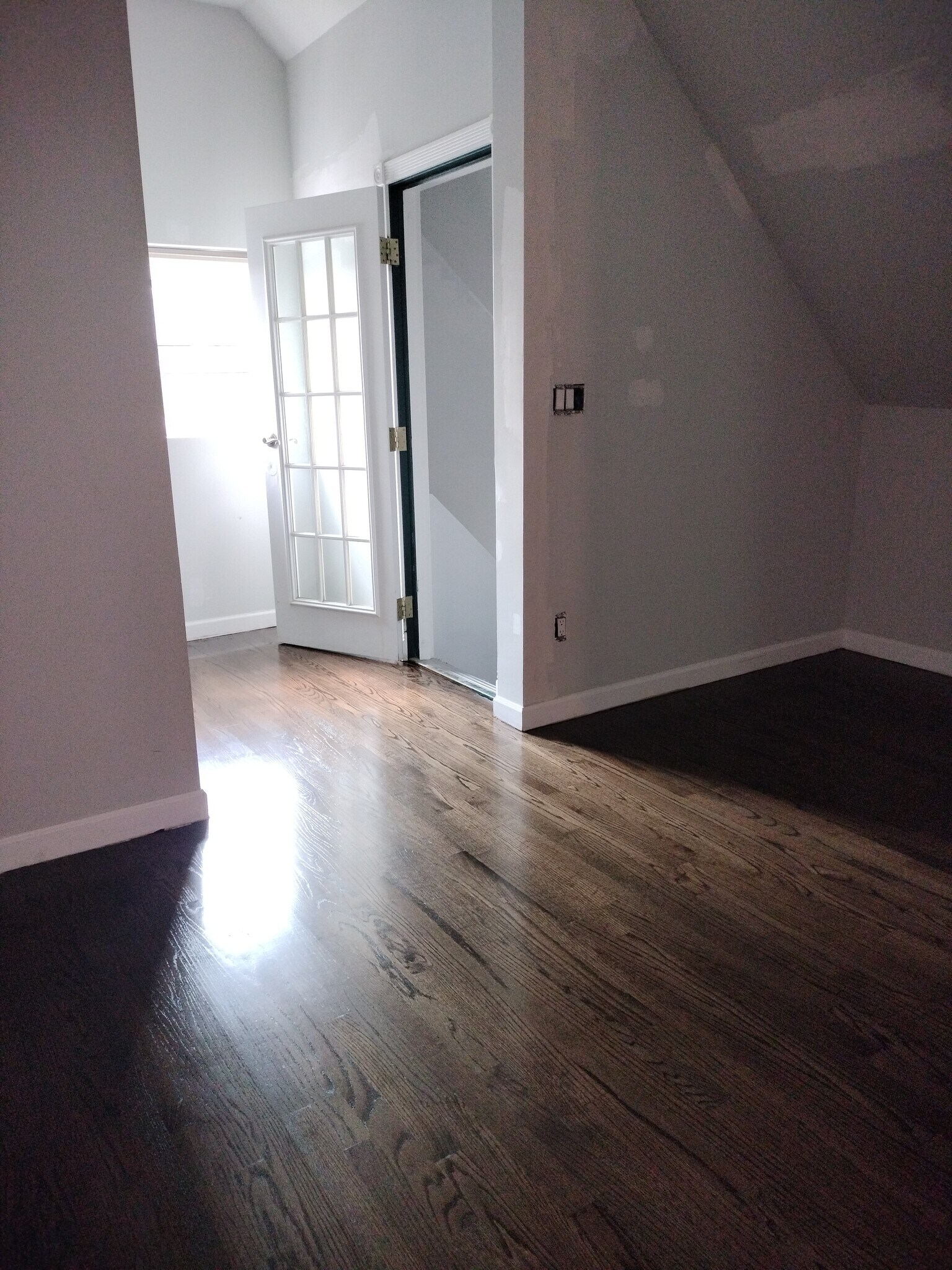 Bedroom 2 - 3046 N Leavitt St