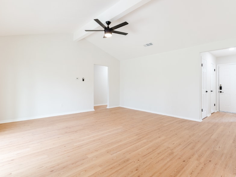 Building Photo - 1205 Marlee Ln