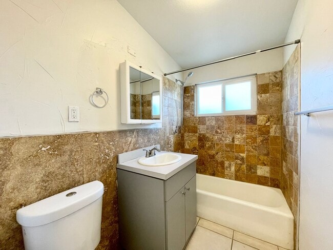 Building Photo - 31890 Avenida La Paloma