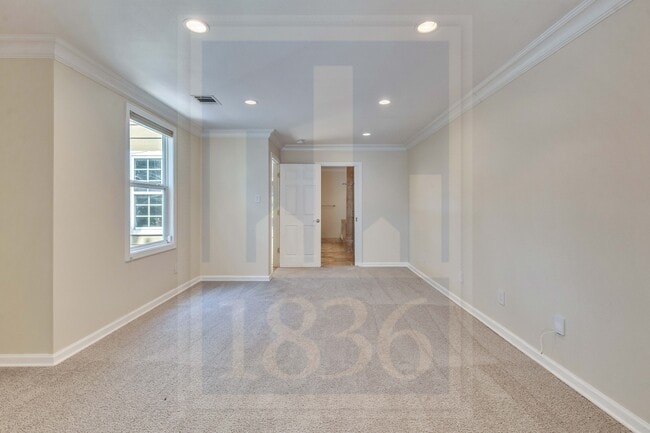 Building Photo - 4815 Woodview Ave