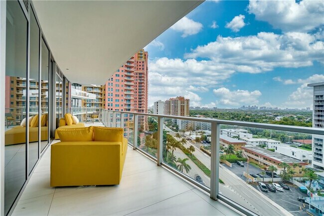 Building Photo - 2200 N Ocean Blvd