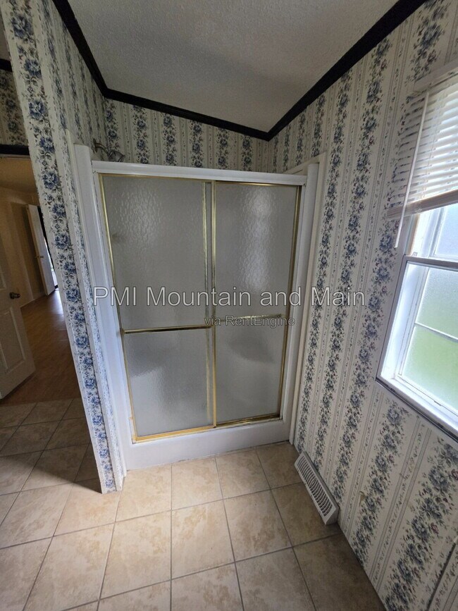 Building Photo - 34 Misty Mountain Way