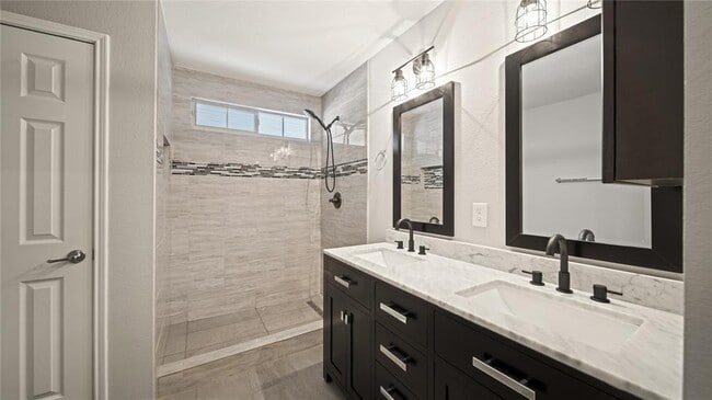 Building Photo - 5825 Nelson Oaks Dr