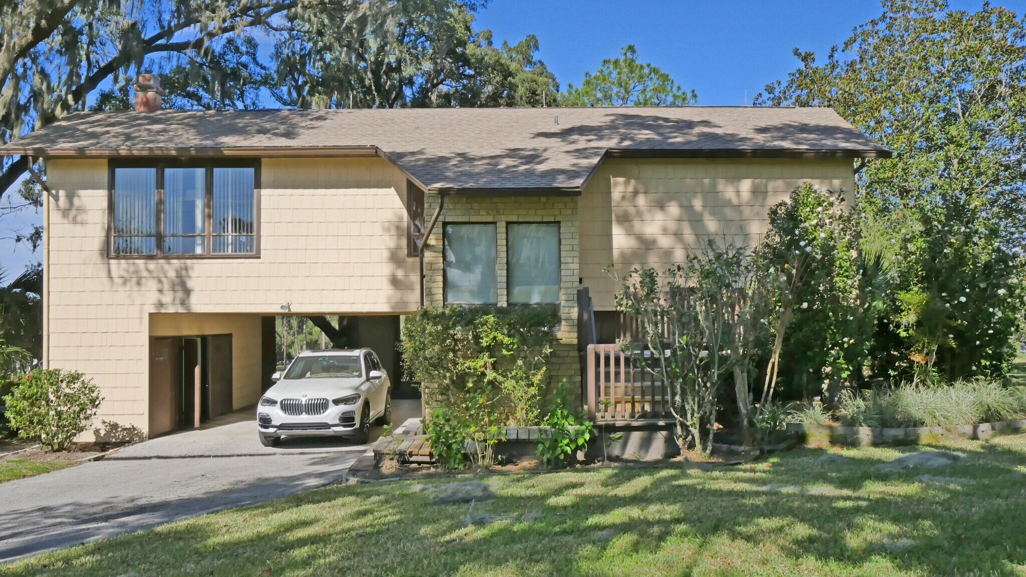 Building Photo - 7669 NW 56th Pl