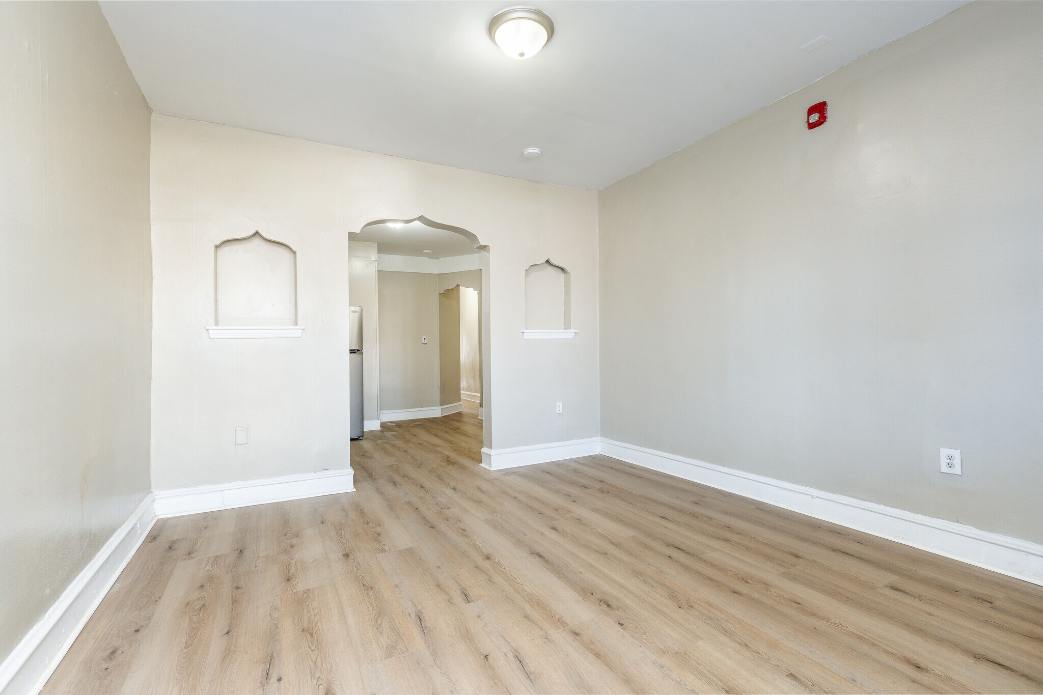 Building Photo - 3864 W Girard Ave