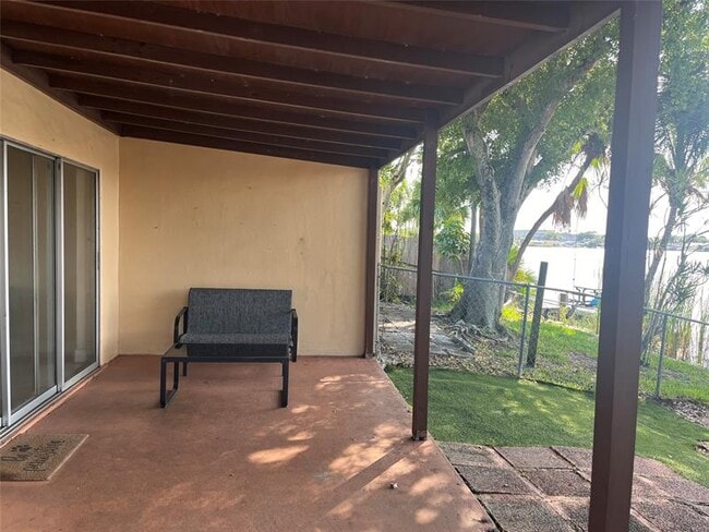 Building Photo - 5507 SW 24th Ave