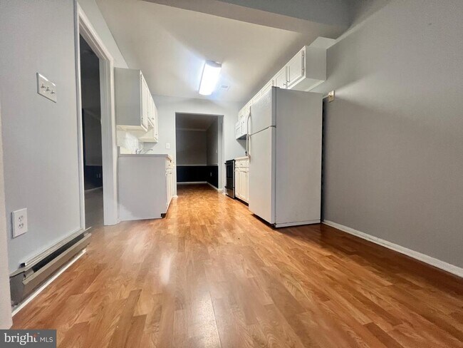 Building Photo - 8141 Needwood Rd