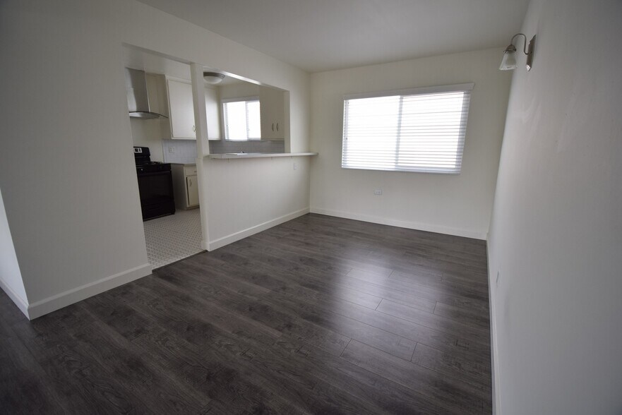 Building Photo - 5230 Kester Ave