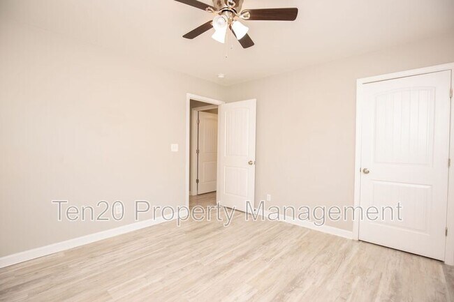 Building Photo - 3116 Culver Dr