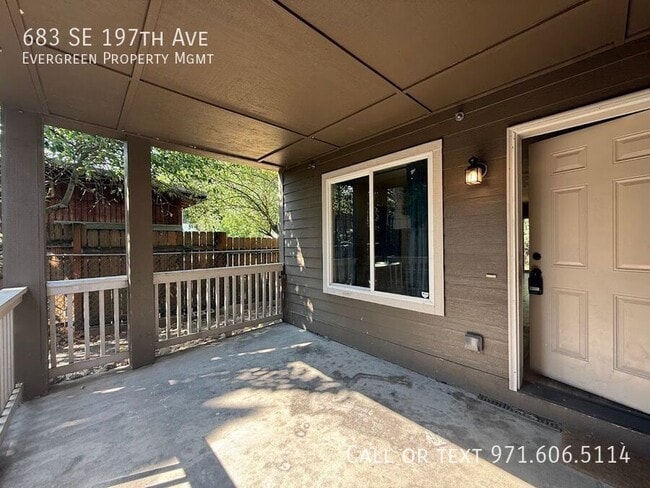 Building Photo - 683 SE 197th Ave