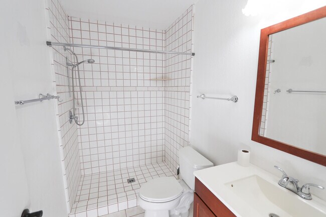 Building Photo - 64900 Desert Air Ct