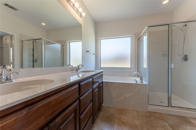 Building Photo - 2401 Spruce Springs Way