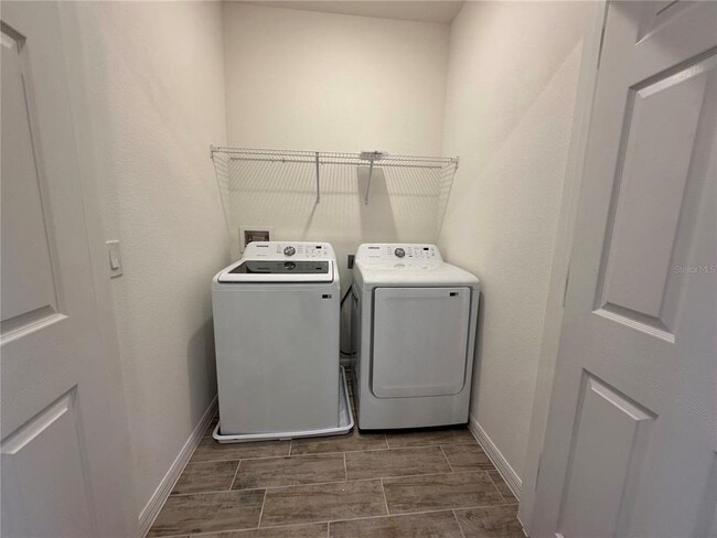 Building Photo - 7399 Mezzano Ln