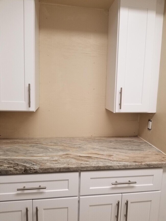 Building Photo - 5861 NW 16th Pl