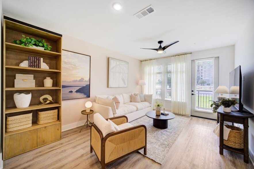 Building Photo - Vintage Lake Powell Apartments