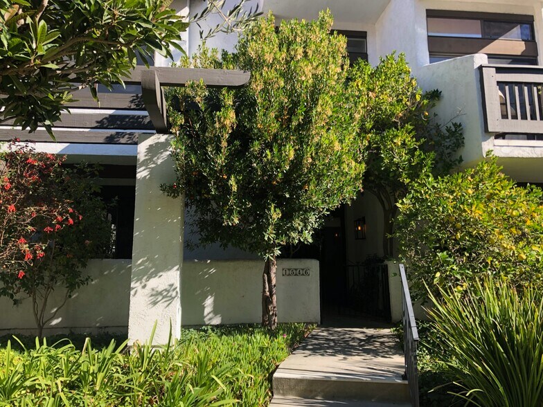 Front Entrance - 1546 Michael Ln
