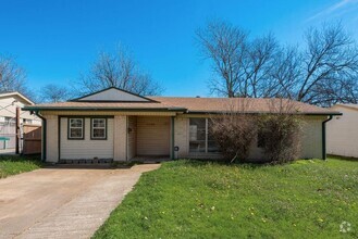 Building Photo - For Lease – Newly Renovated Home in the He...