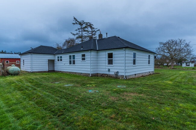 Building Photo - 3 Bedroom Rambler in Coupeville