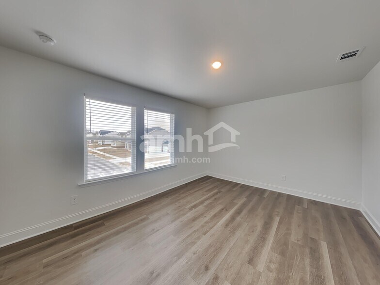 Building Photo - 610 Grohmann Path
