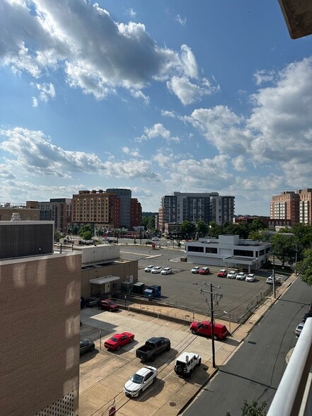 Building Photo - 1020 N Highland St