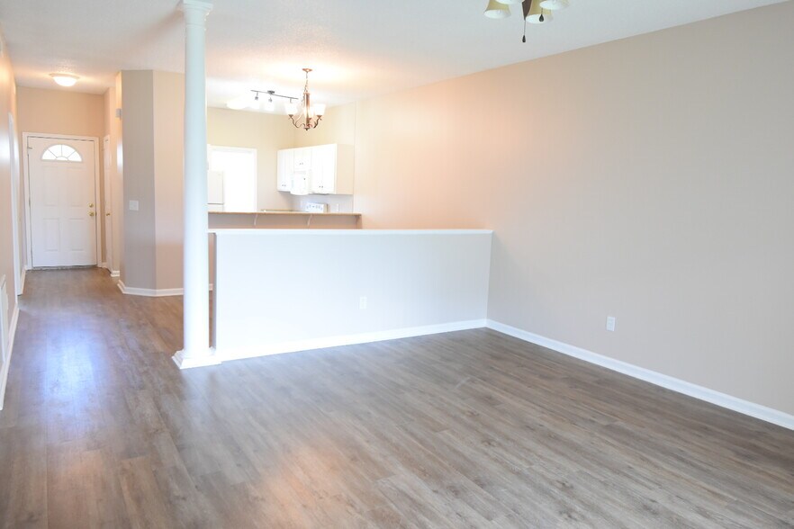 Building Photo - 4610 McClelland Dr