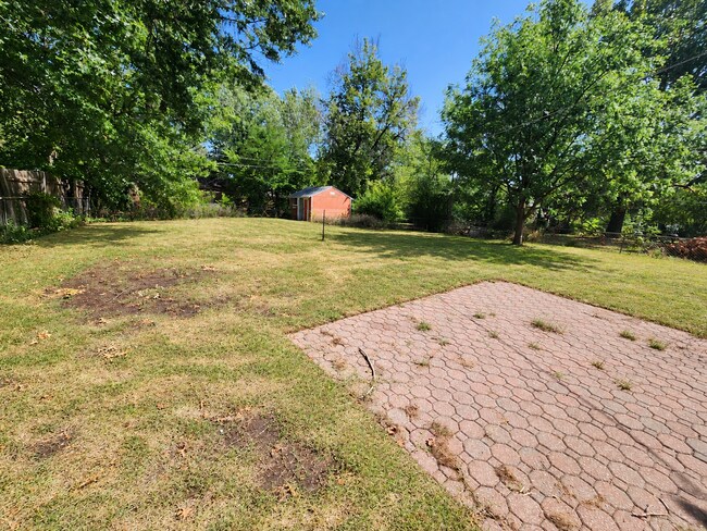 Building Photo - 1720 S Woodlawn Blvd