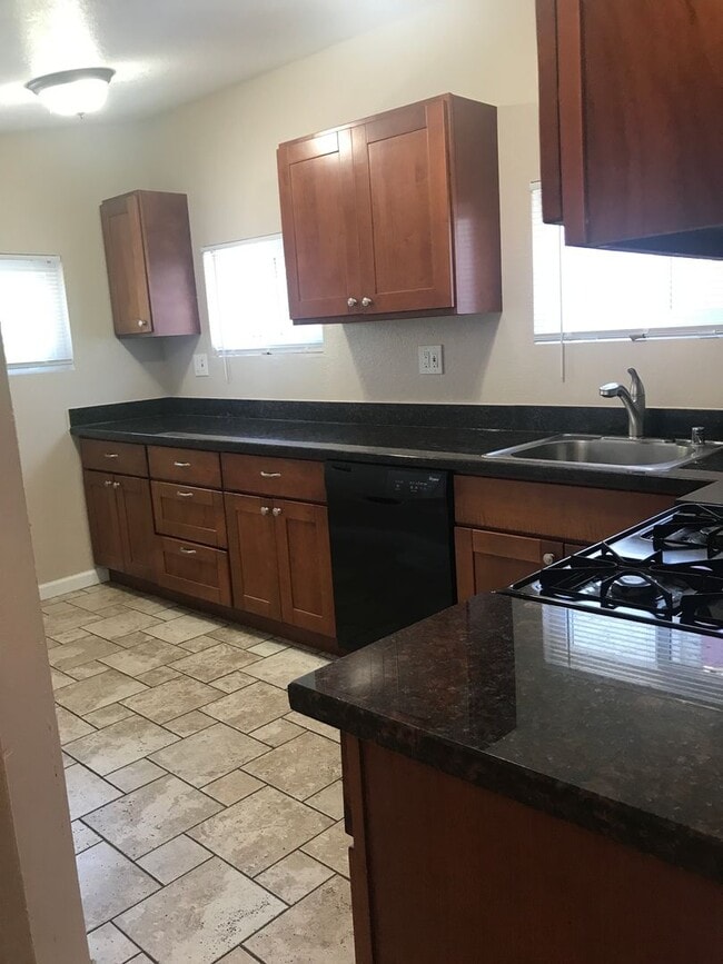 Building Photo - 01623