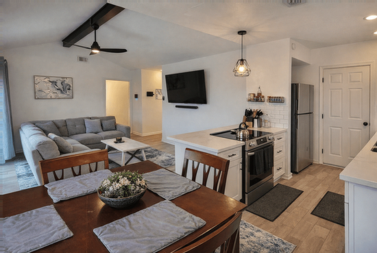 Building Photo - 10907 Sageriver Dr