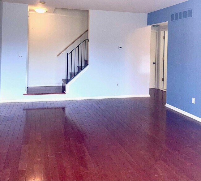 Building Photo - 3054 Forest Creek Ct
