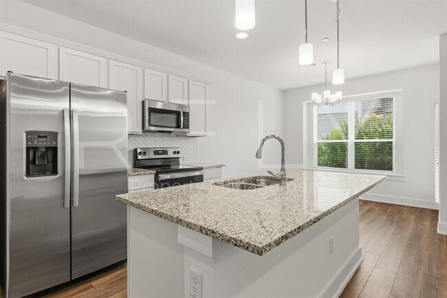 Building Photo - 11202 Gadsen Ln