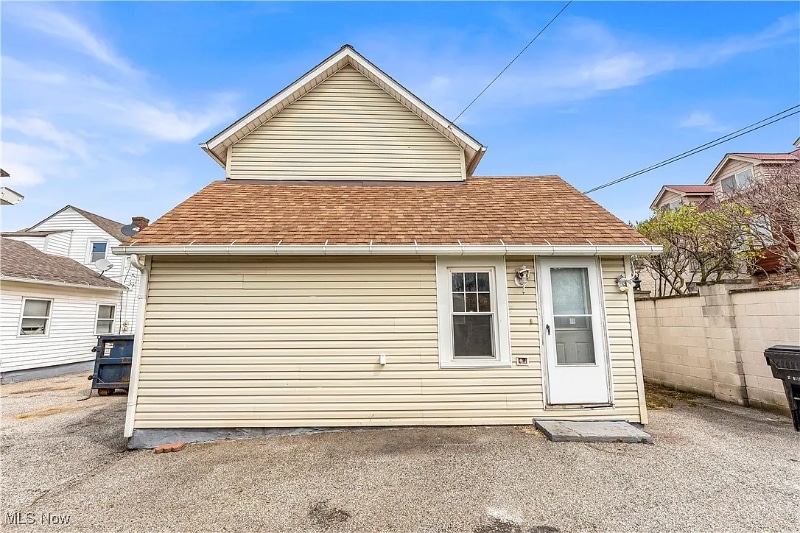 Building Photo - 1244 W 69th St