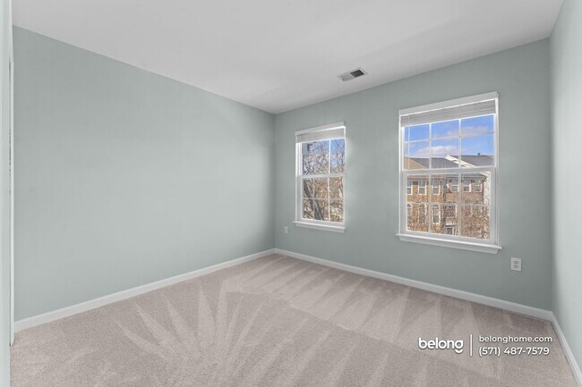 Building Photo - 47339 Blackwater Falls Terrace