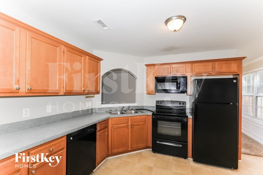 Building Photo - 41 Citadel Dr