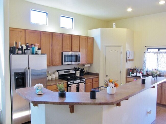 Building Photo - 3BR/2BA/2CG, 1518 sq.ft. home in Legends at Valiente centrally located in Sierra Vista, AZ
