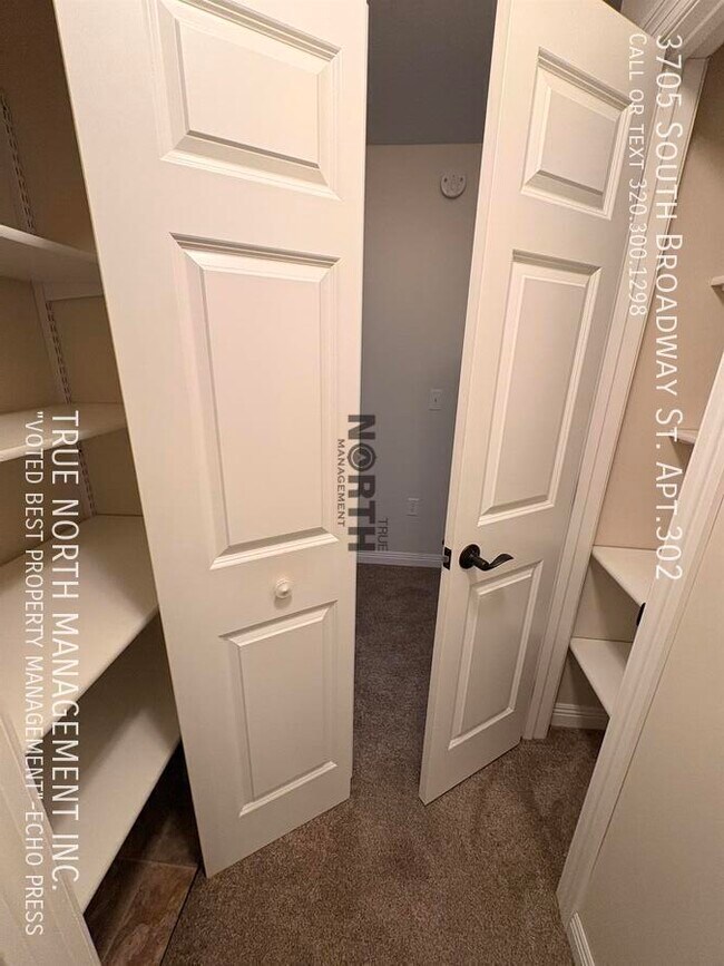 Building Photo - 3705 S Broadway St