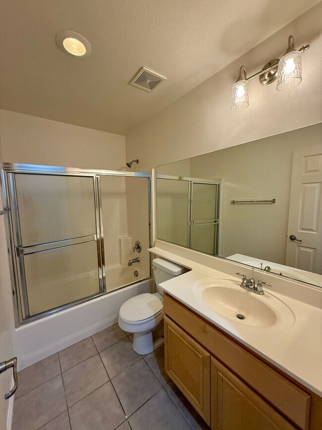 Building Photo - Highly Desirable 2 bed 3 bath condo in Rancho Cucamonga