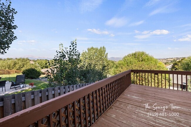 Building Photo - SPECTACULARLY HUGE 6BD HOME with PANORAMIC MOUNTAIN VIEWS - Security Deposit Waiver Available