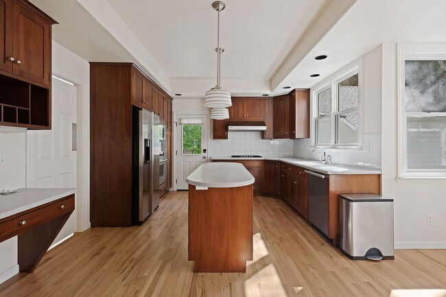 Building Photo - 8161 Ragle Pl