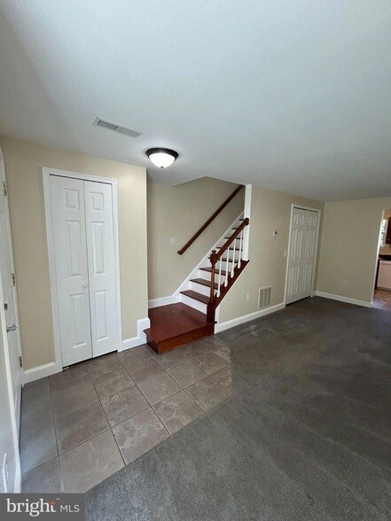 Building Photo - 8447 Braxted Ln