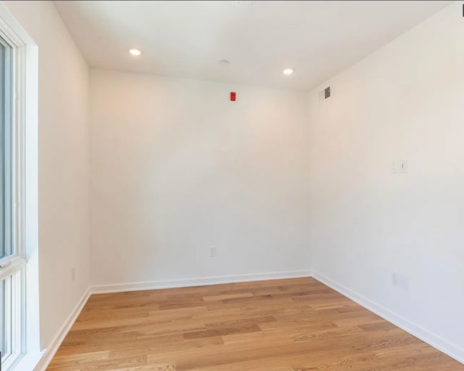 Building Photo - 1123 S 20th St
