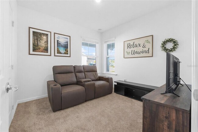 Building Photo - 44148 Kelly Dr