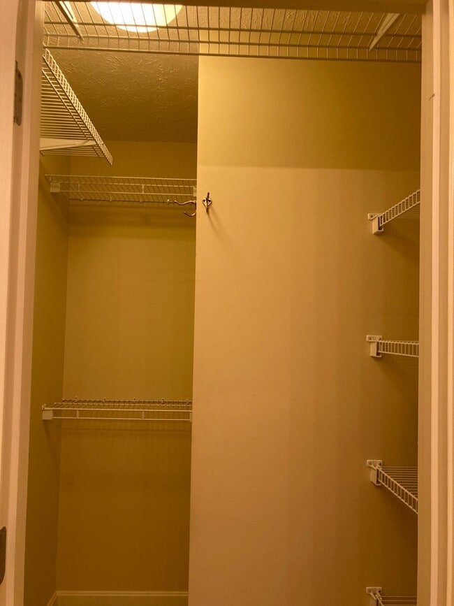Building Photo - 106 Walnut Trace Cir