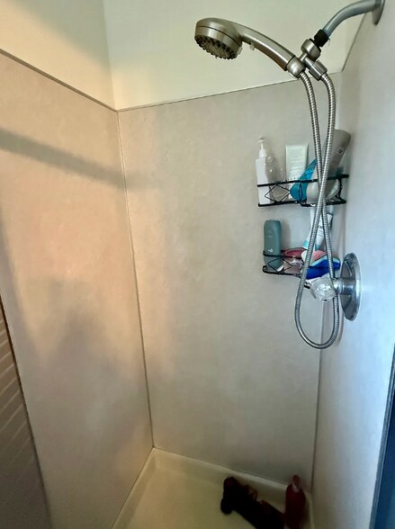 Building Photo - 8073 Treecrest Ave