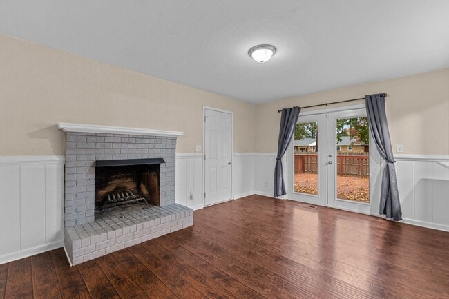 Building Photo - 1132 Sippel Dr