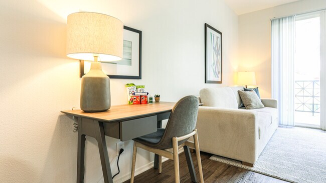 Building Photo - 4250 Glencoe Ave