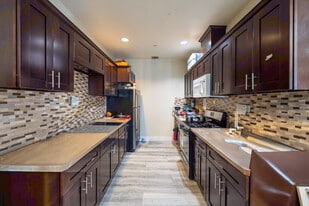 Building Photo - Glendale Terrace Apartments - AC Townhomes LLC