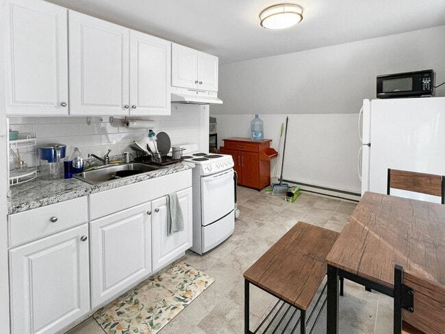 Building Photo - 51 Acushnet Ave