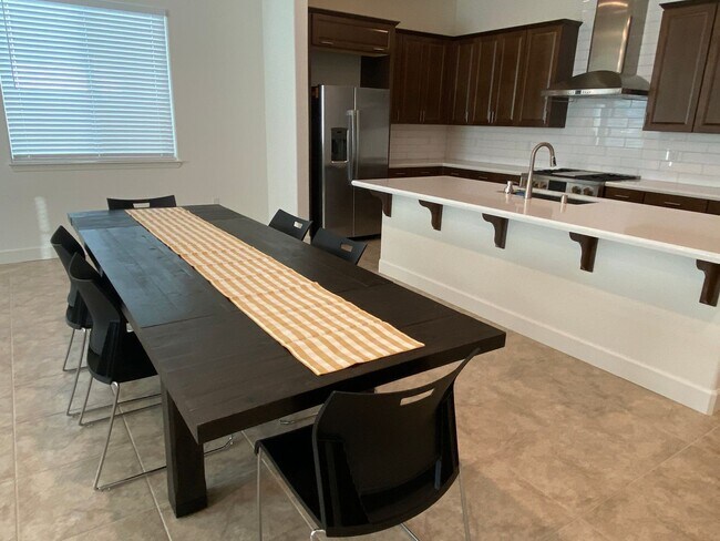 Building Photo - FULLY FURNISHED - BRAND NEW 4 BED, 2.5 BAT...