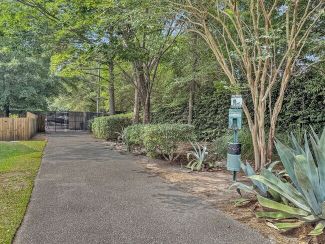 Building Photo - Coastal Convenience in the Heart of Mount Pleasant