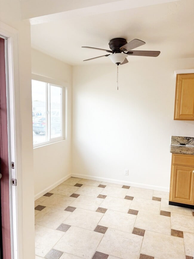 Building Photo - 3189 Coral Dr